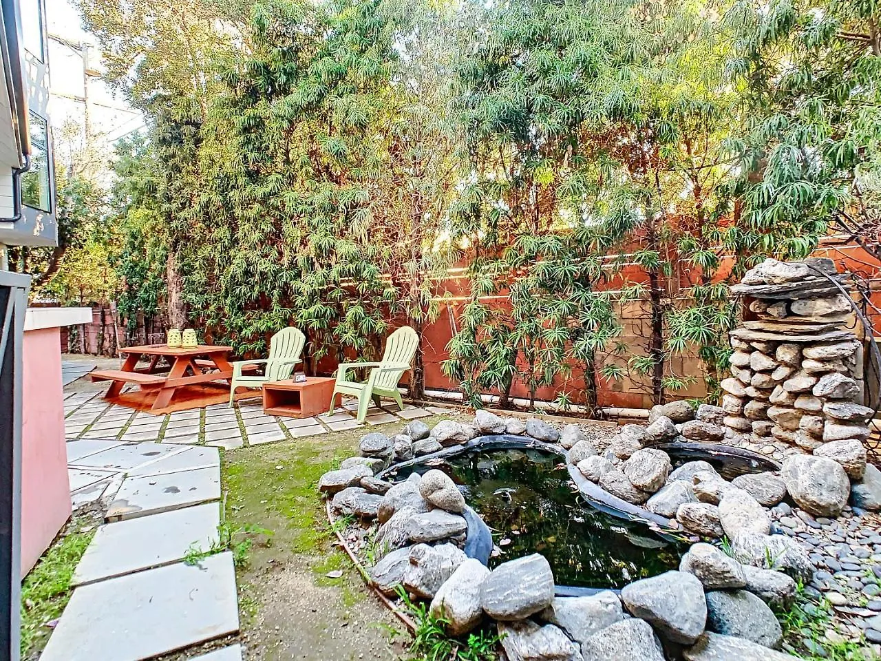 Venice Beach Gem Los Angeles Apartment